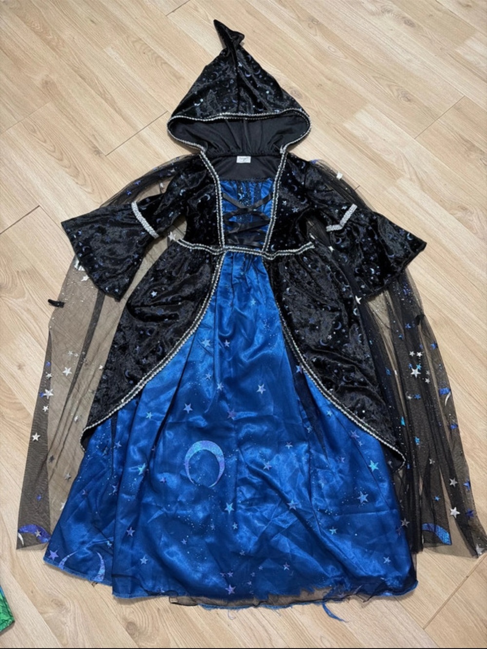 Spirit Halloween Girls S Midnight Sorceress See Description